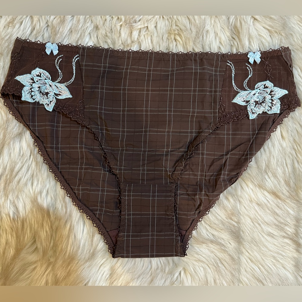 Millesia NWOT Brown Plaid Panty